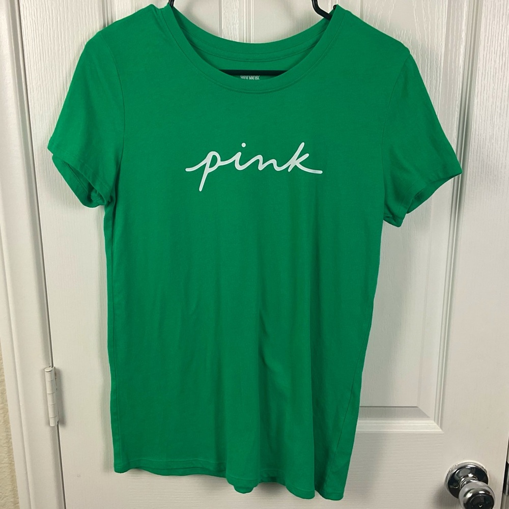 Pre-Owned Victoria's Secret PINK Women's Green Crew Neck Graphic Tee, Size S
